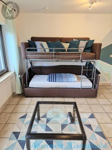 Wohnzimmer, Schlafsofa